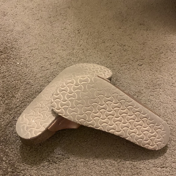 Rose gold Birkenstocks size 34 - Picture 4 of 7